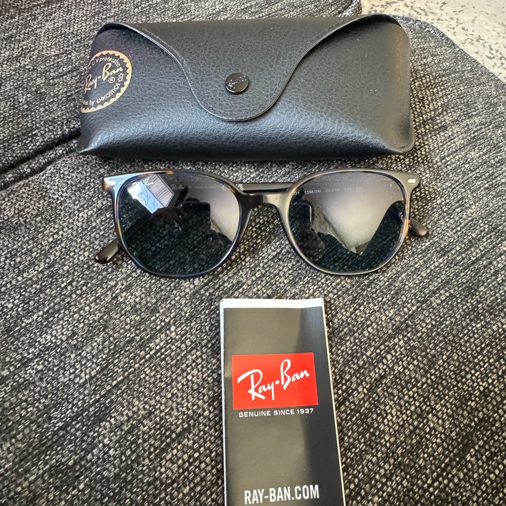 Ray-Ban Black Sunglasses with Case